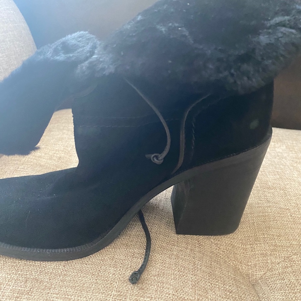 Boots - Picture 3 of 6